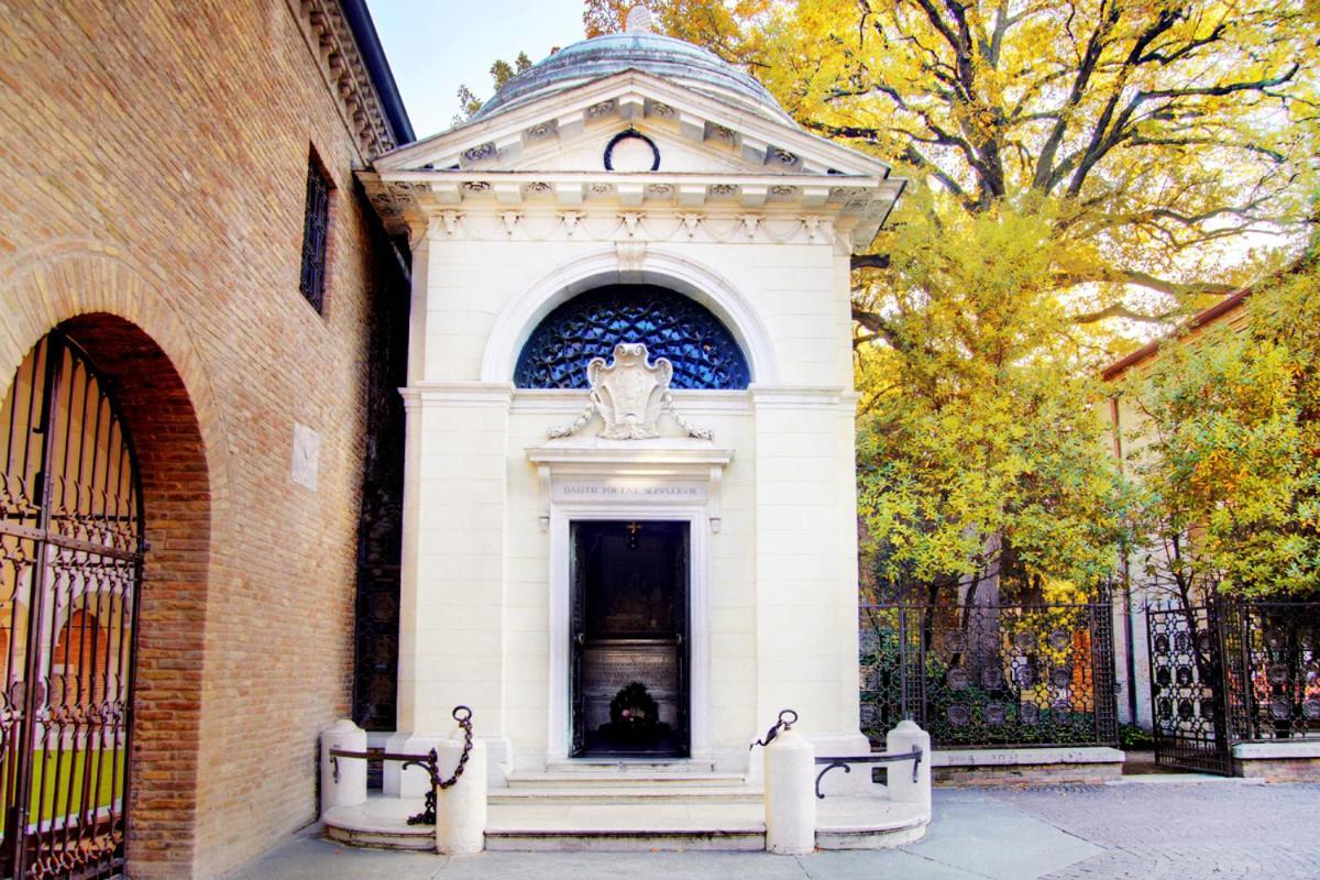 Exclusive Luxury Home With Private Parking Rávena Exterior foto